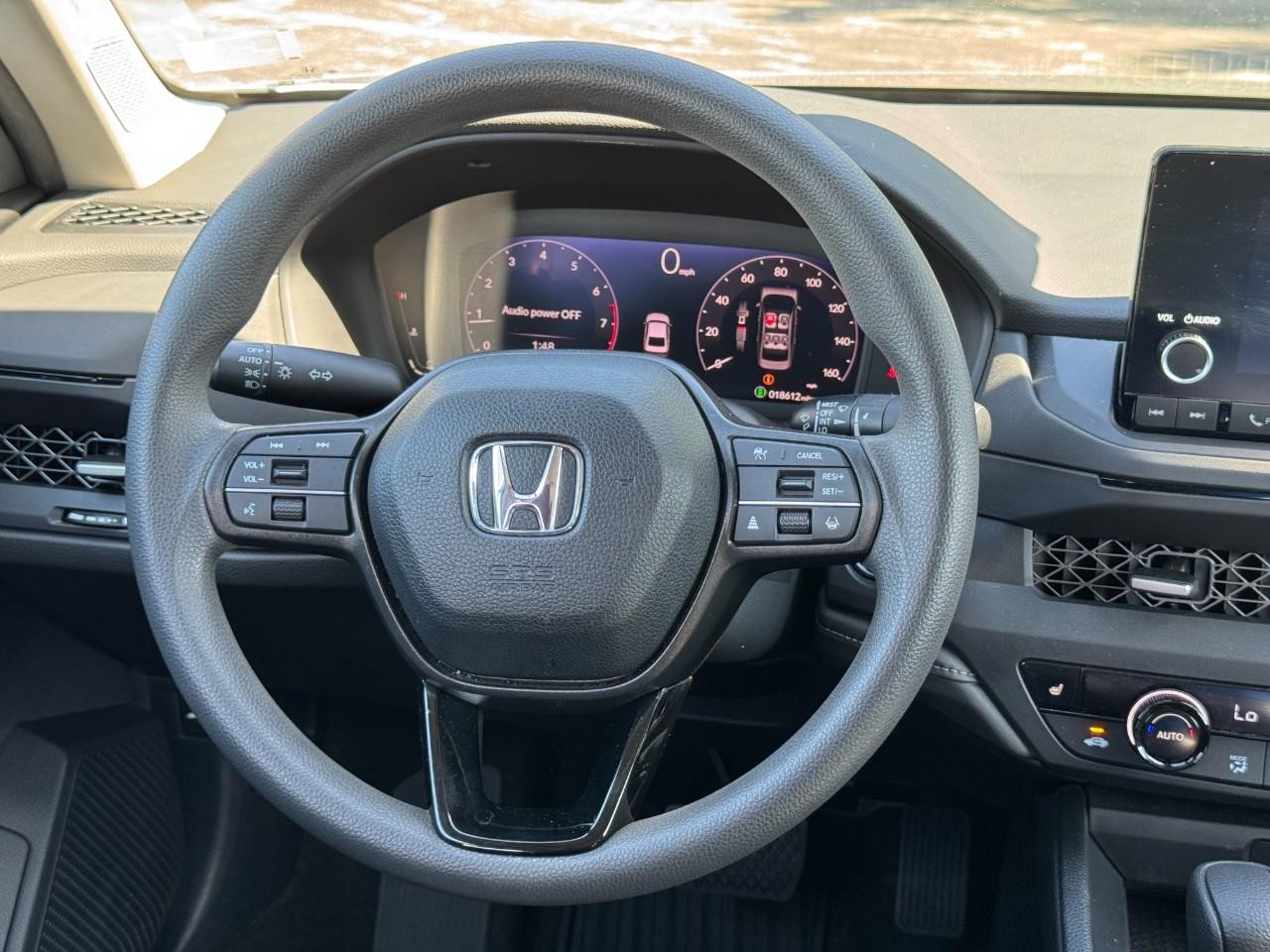 Honda Accord Sedan Vehicle Full-screen Gallery Image 13