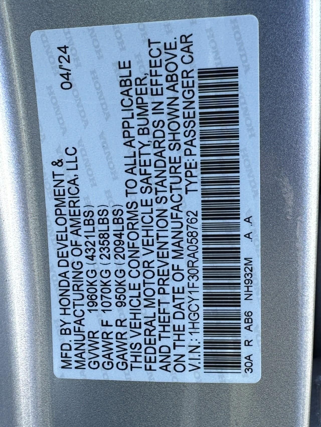 Honda Accord Sedan Vehicle Full-screen Gallery Image 24