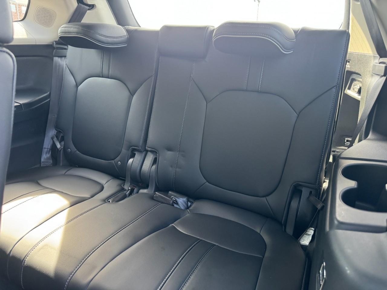 Honda Pilot Vehicle Full-screen Gallery Image 13