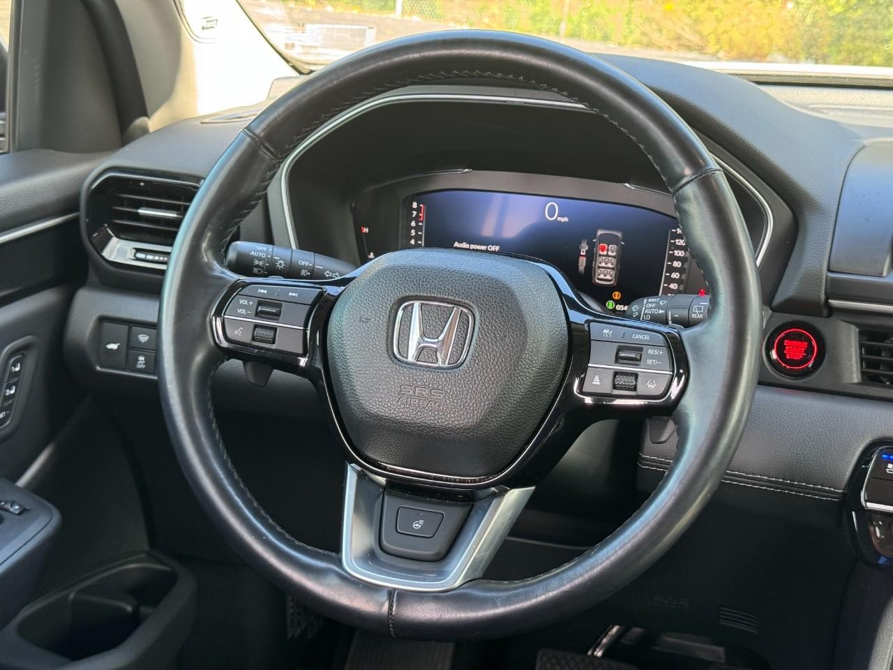 Honda Pilot Vehicle Full-screen Gallery Image 16
