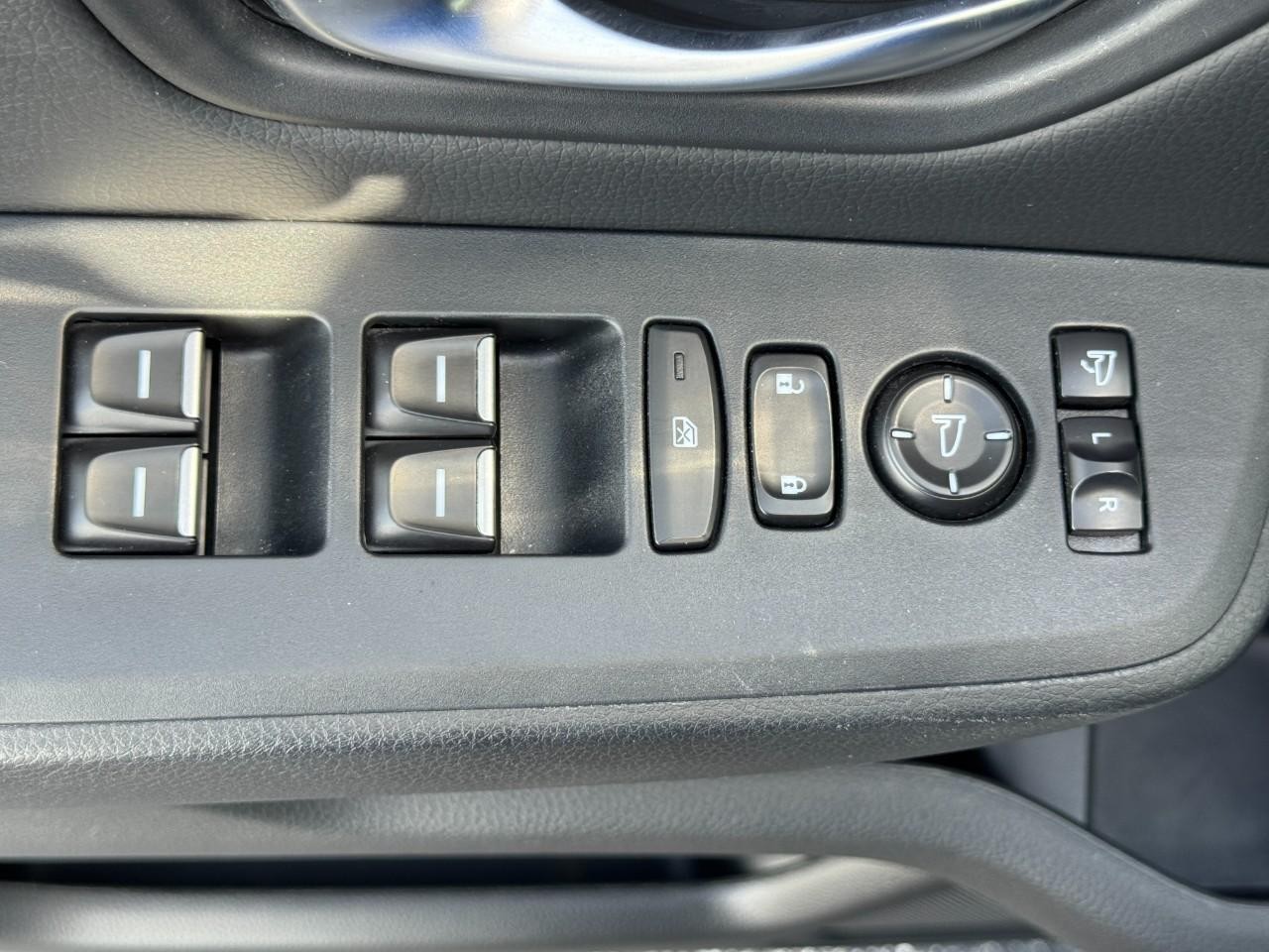 Honda Pilot Vehicle Full-screen Gallery Image 21