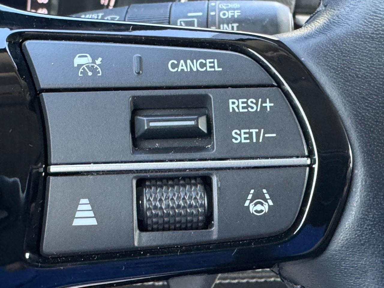 Honda Pilot Vehicle Full-screen Gallery Image 24