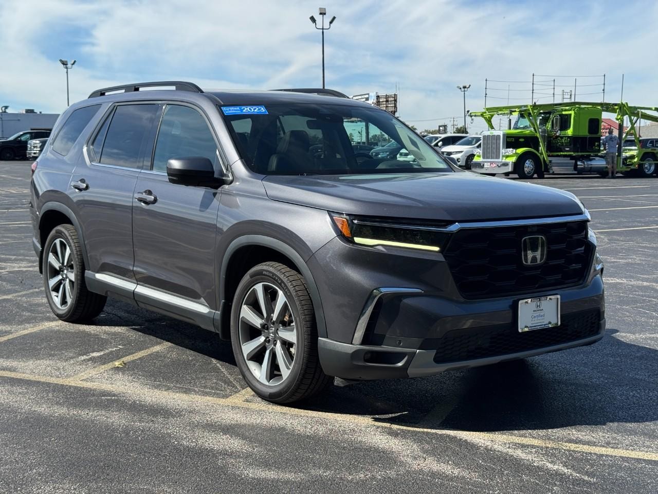 Honda Pilot Vehicle Full-screen Gallery Image 02