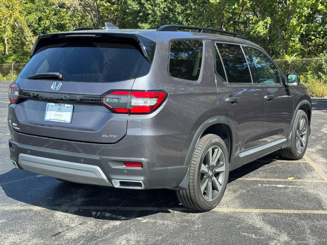 Honda Pilot Vehicle Full-screen Gallery Image 04