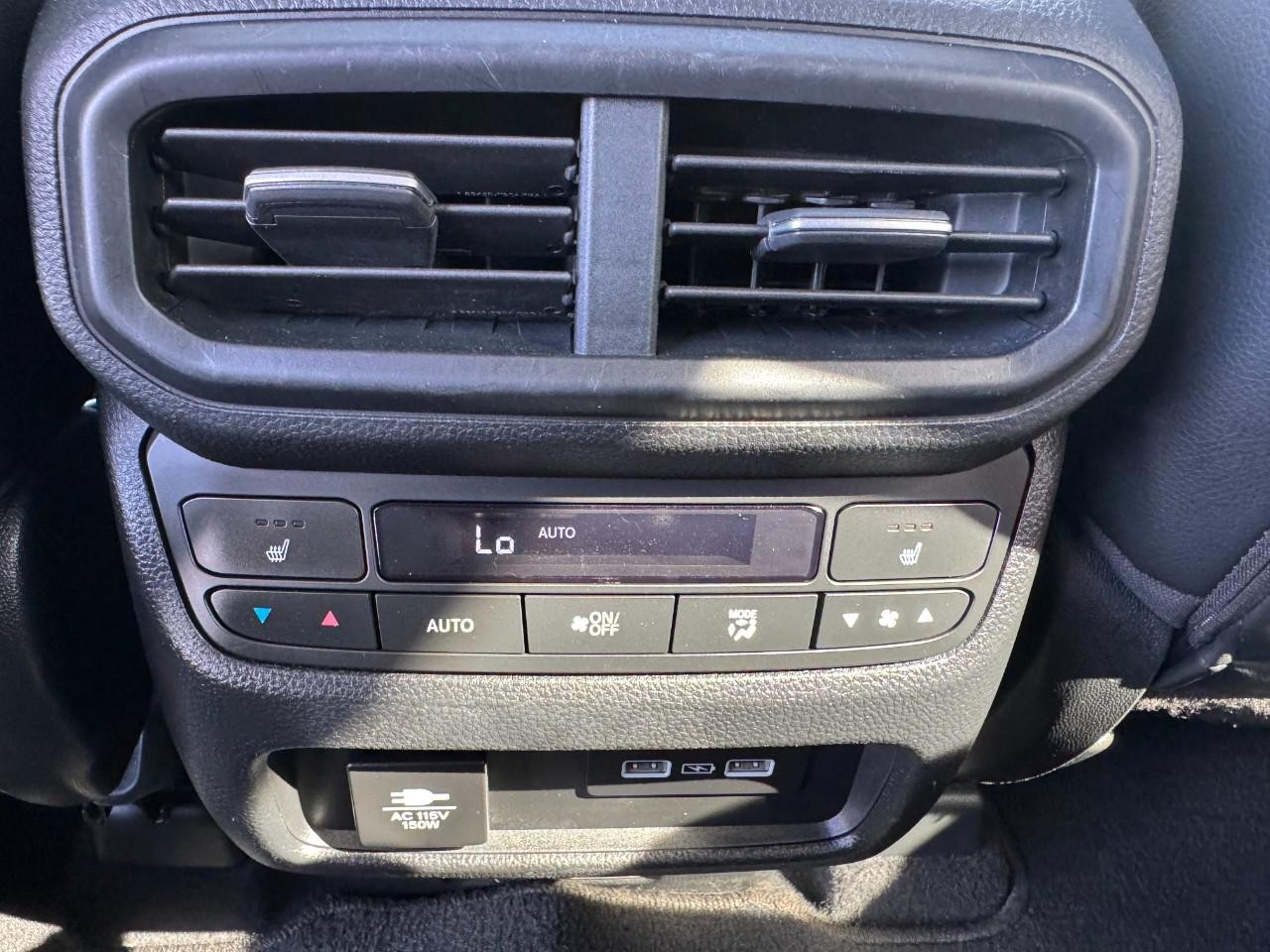 Honda Pilot Vehicle Full-screen Gallery Image 14