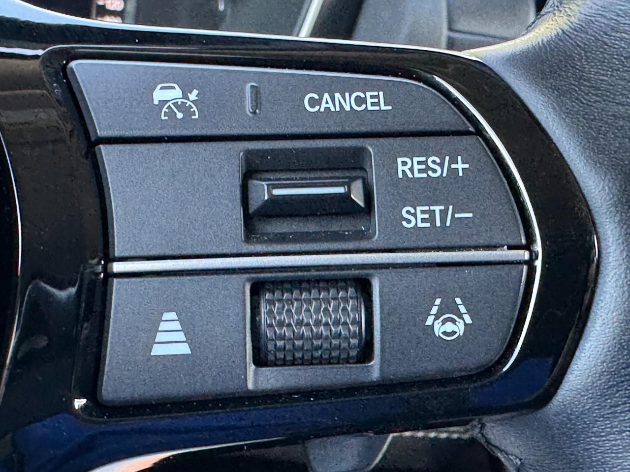 Honda Pilot Vehicle Full-screen Gallery Image 24