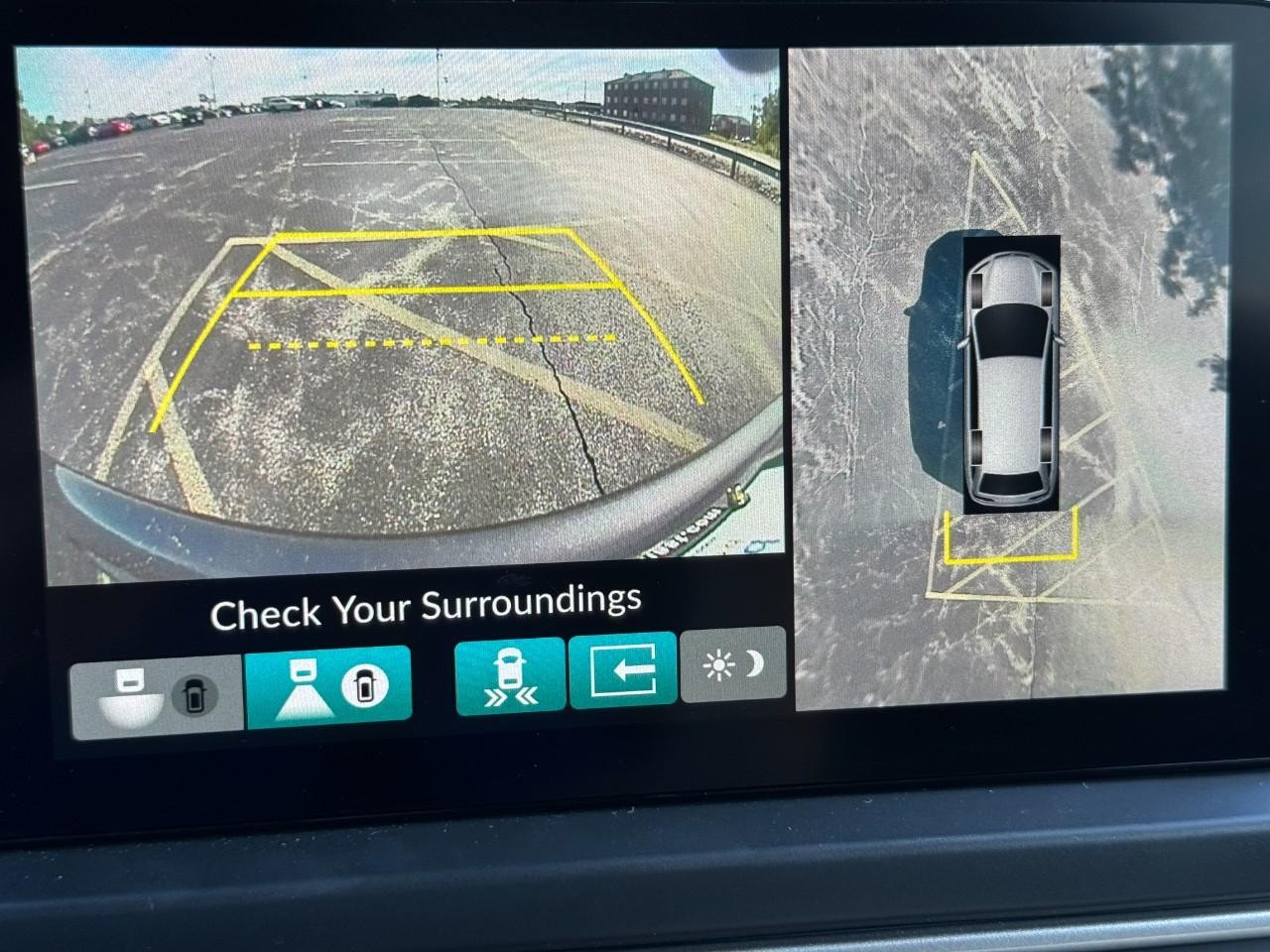 Honda Pilot Vehicle Full-screen Gallery Image 27