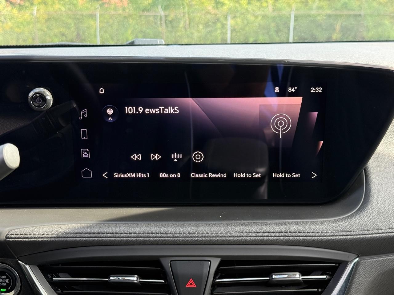 Buick Encore GX Vehicle Full-screen Gallery Image 13
