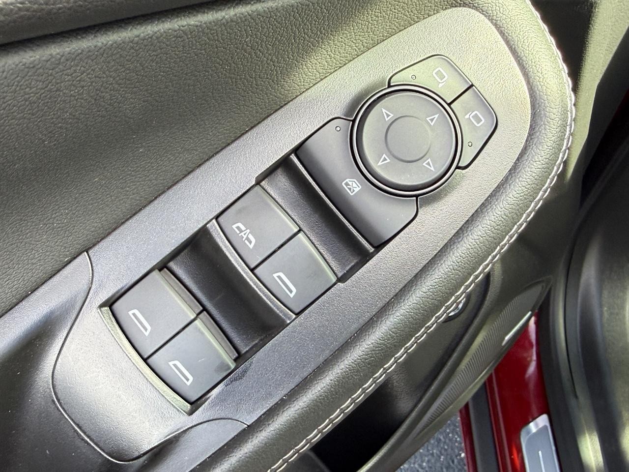 Buick Encore GX Vehicle Full-screen Gallery Image 15
