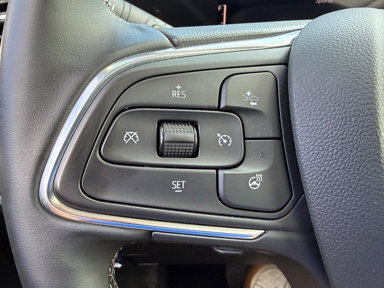 Buick Encore GX Vehicle Full-screen Gallery Image 18