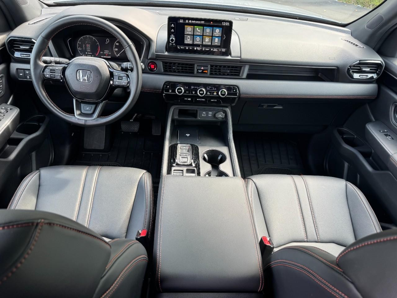 Honda Pilot Vehicle Full-screen Gallery Image 15