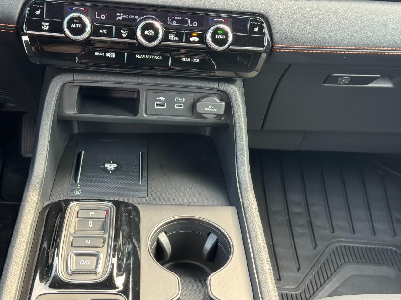 Honda Pilot Vehicle Full-screen Gallery Image 18