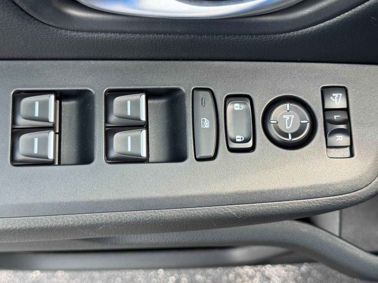 Honda Pilot Vehicle Full-screen Gallery Image 21