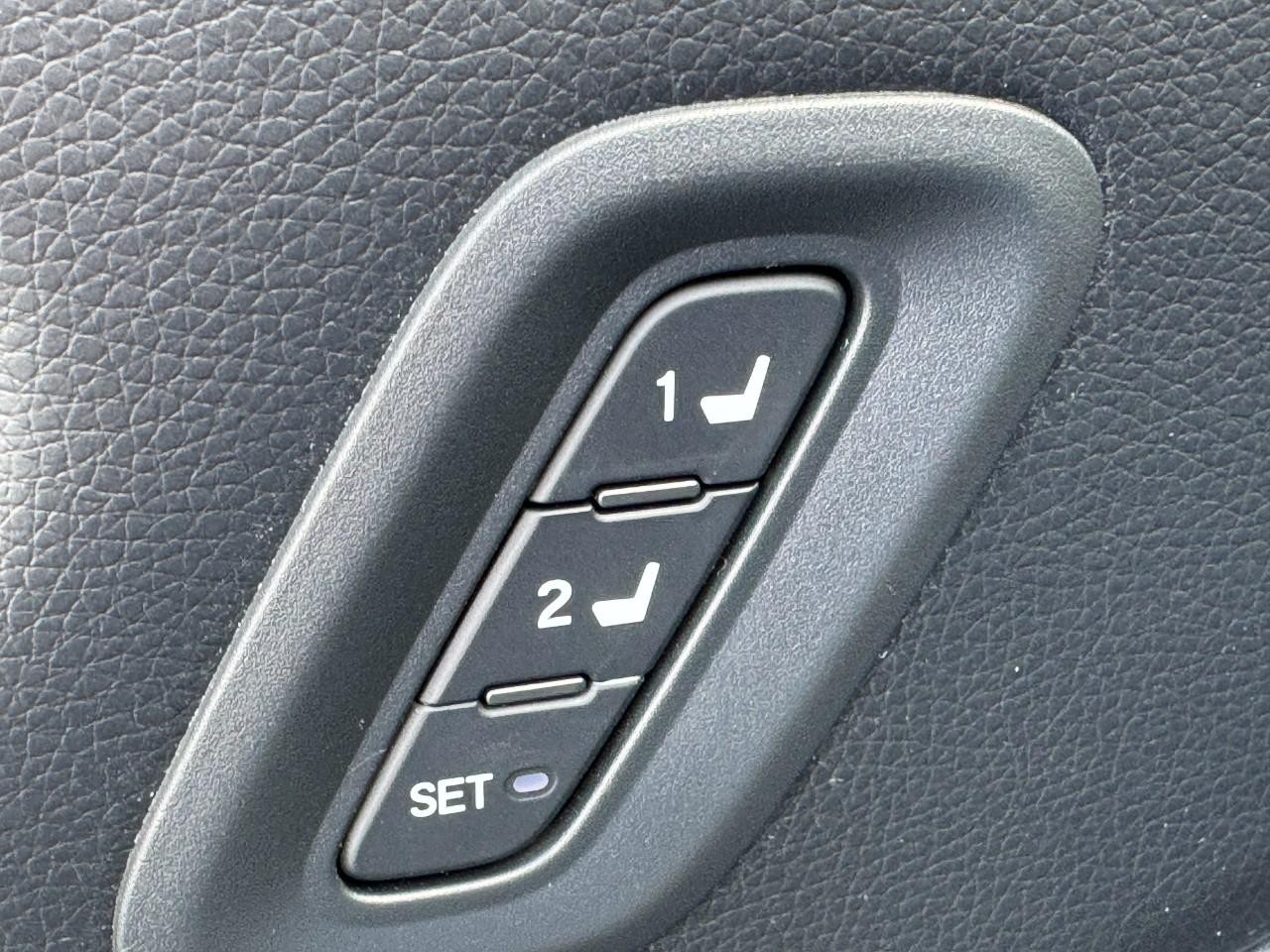 Honda Pilot Vehicle Full-screen Gallery Image 22