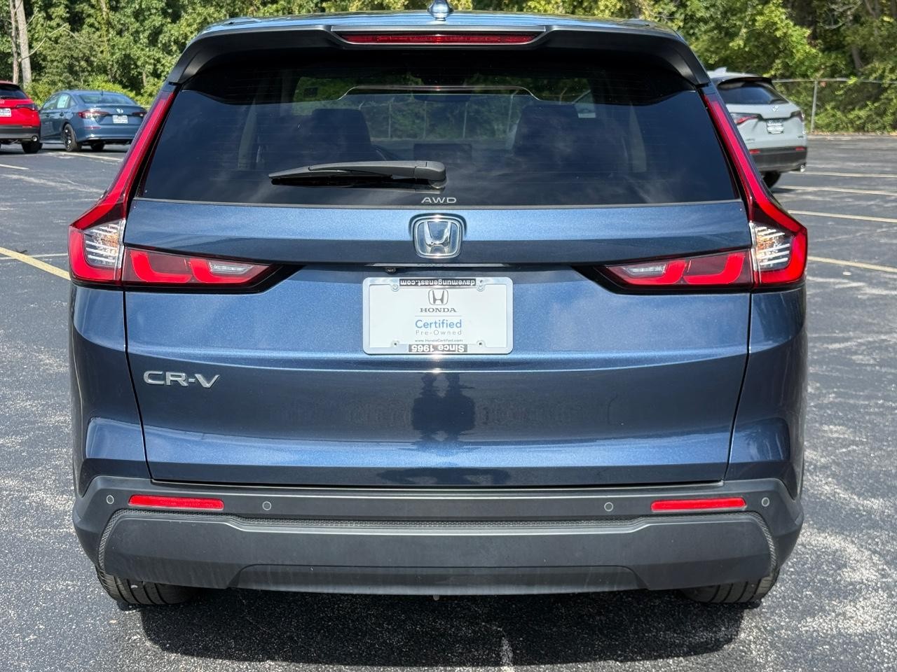 Honda CR-V Vehicle Full-screen Gallery Image 05