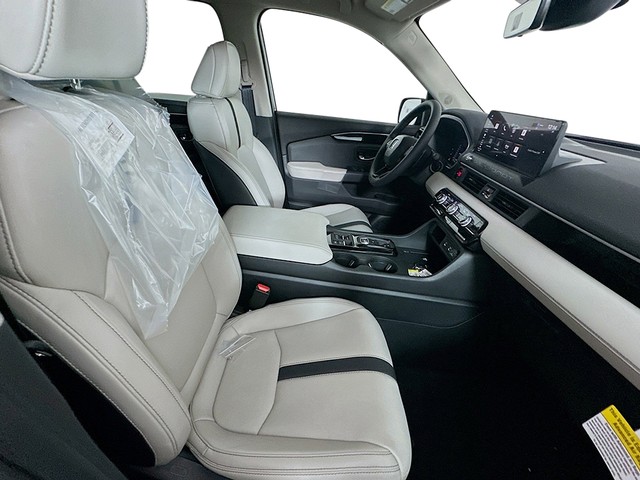 Honda Passport Vehicle Full-screen Gallery Image 14