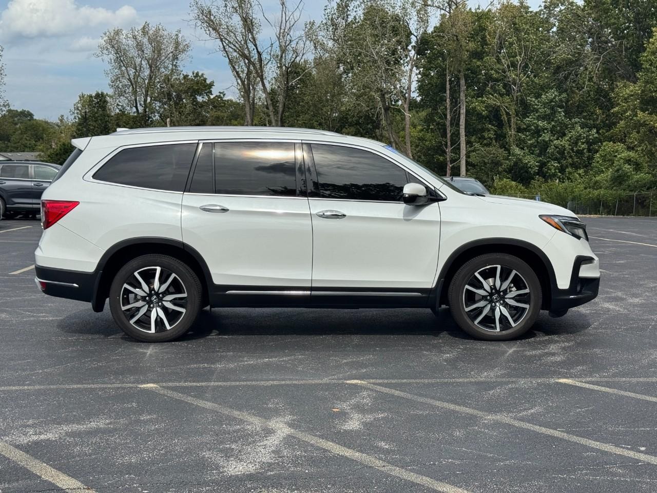 Honda Pilot Vehicle Full-screen Gallery Image 03