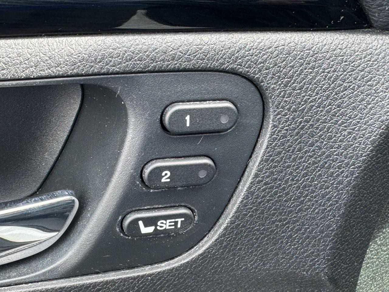 Honda Pilot Vehicle Full-screen Gallery Image 21