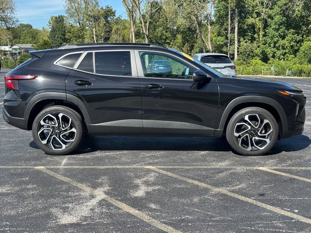 Chevrolet Trax Vehicle Full-screen Gallery Image 03