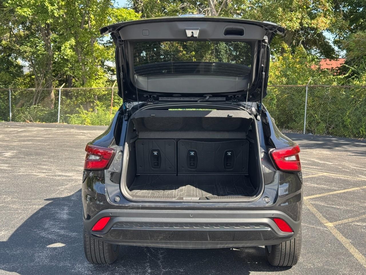 Chevrolet Trax Vehicle Full-screen Gallery Image 06