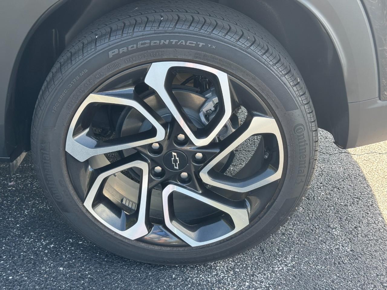 Chevrolet Trax Vehicle Full-screen Gallery Image 09
