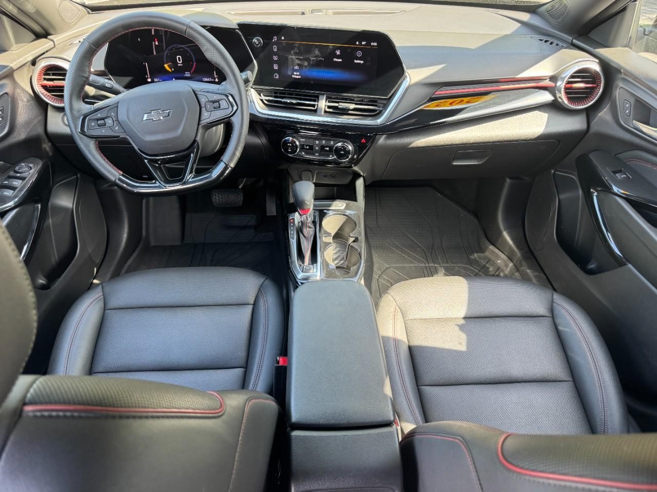 Chevrolet Trax Vehicle Full-screen Gallery Image 13