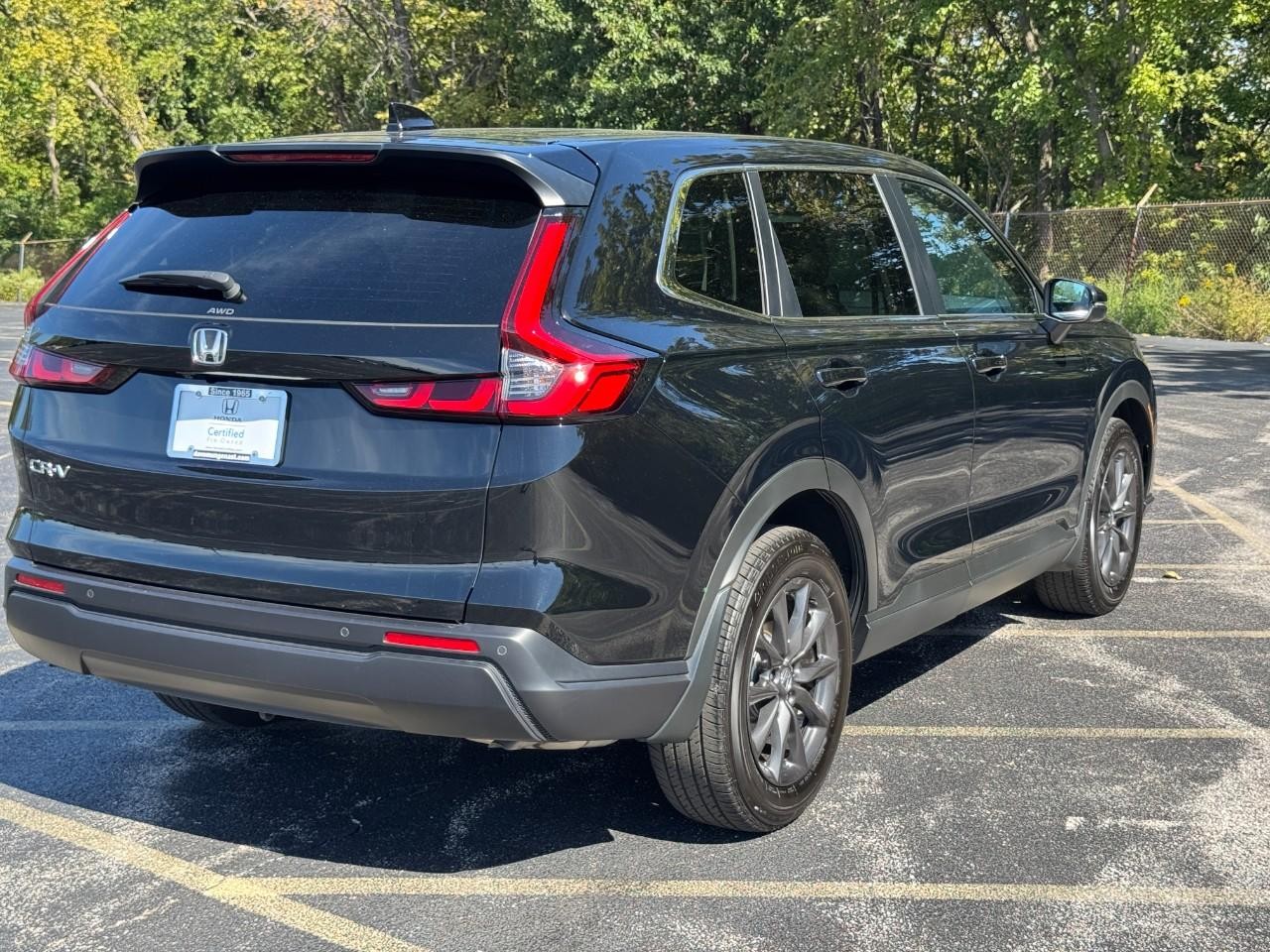 Honda CR-V Vehicle Full-screen Gallery Image 04