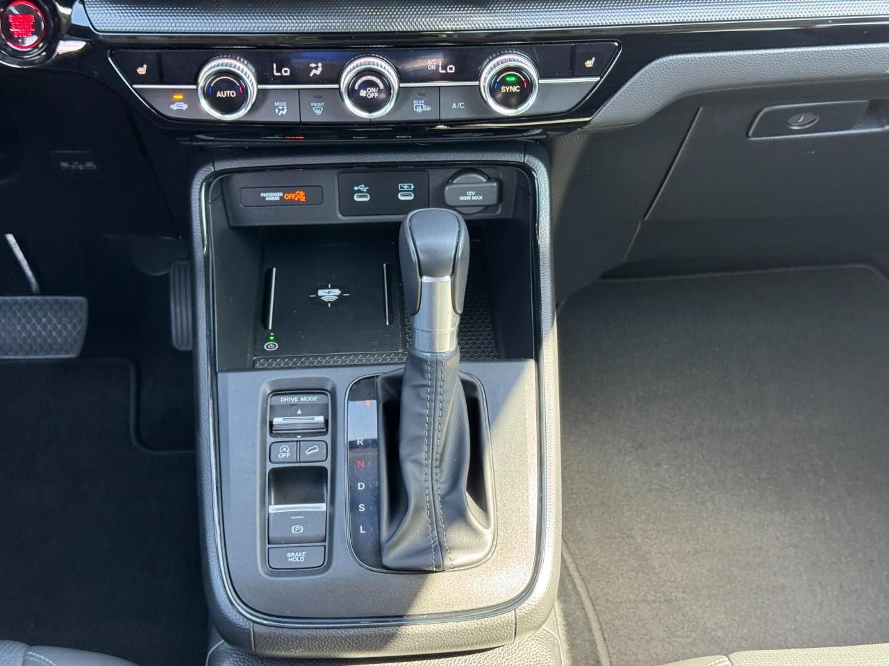 Honda CR-V Vehicle Full-screen Gallery Image 15