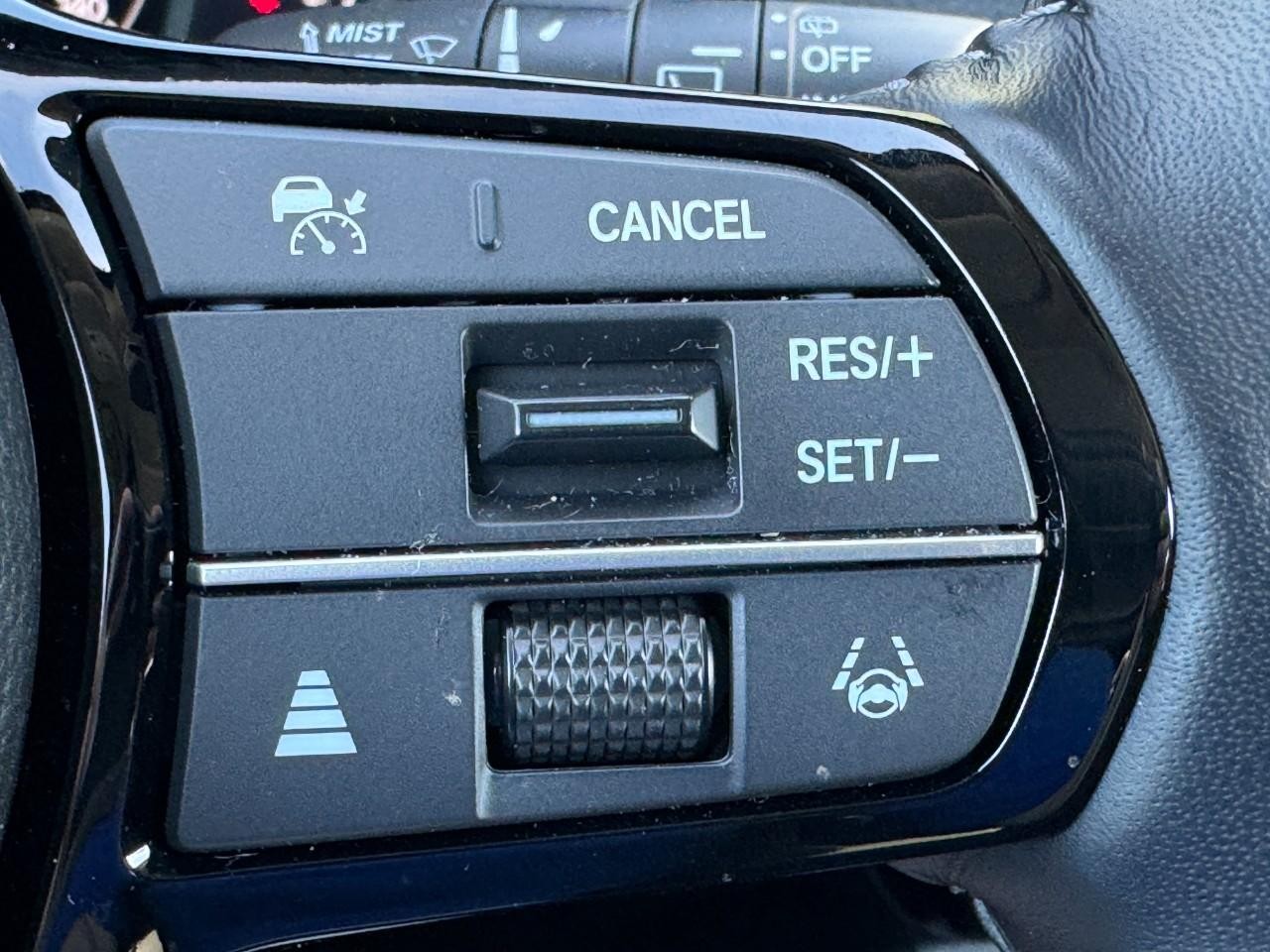 Honda CR-V Vehicle Full-screen Gallery Image 21