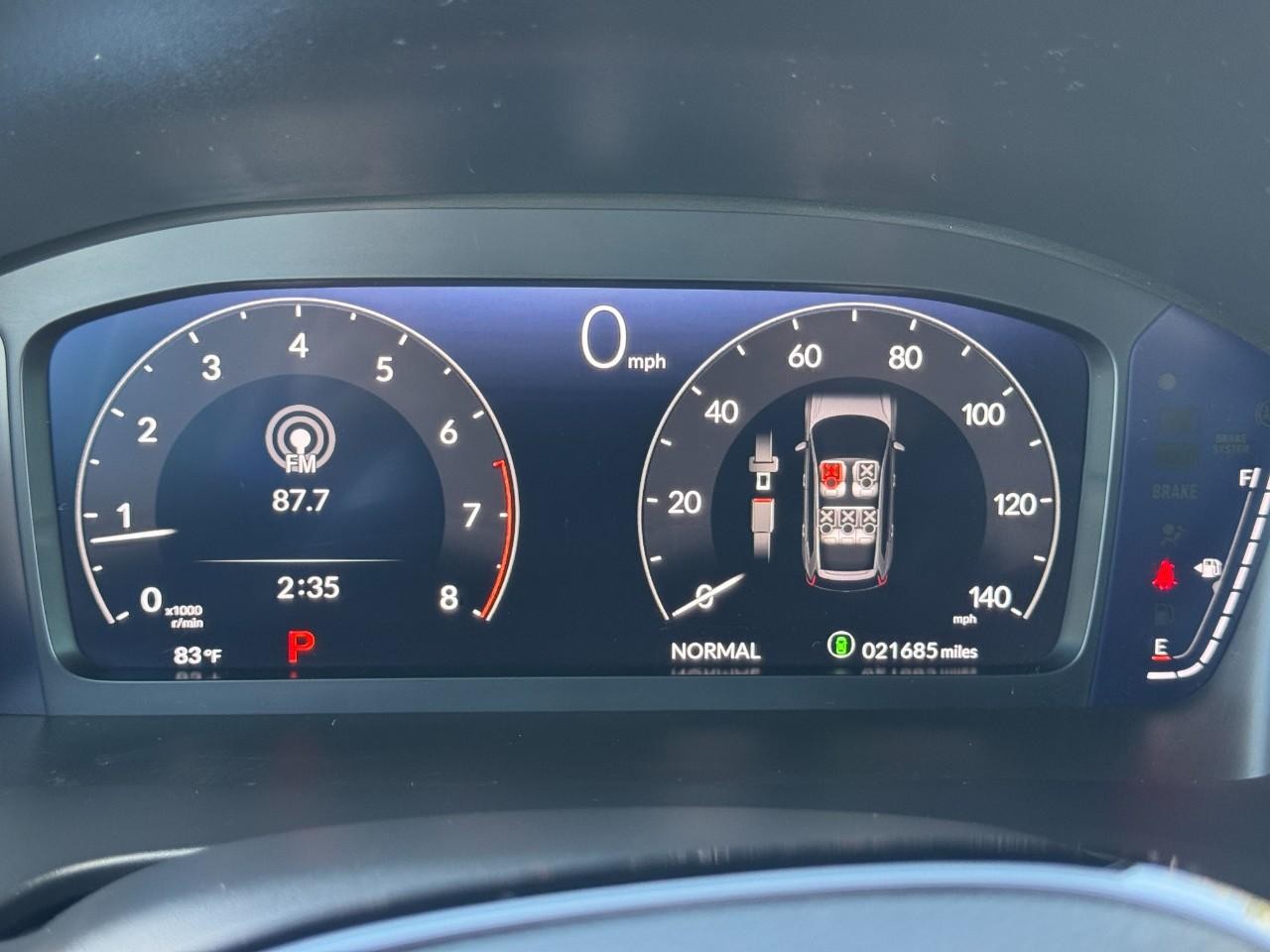 Honda CR-V Vehicle Full-screen Gallery Image 22