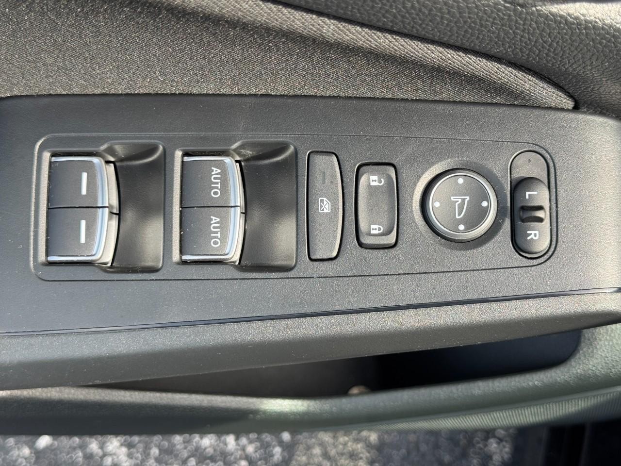 Honda Civic Sedan Vehicle Full-screen Gallery Image 19
