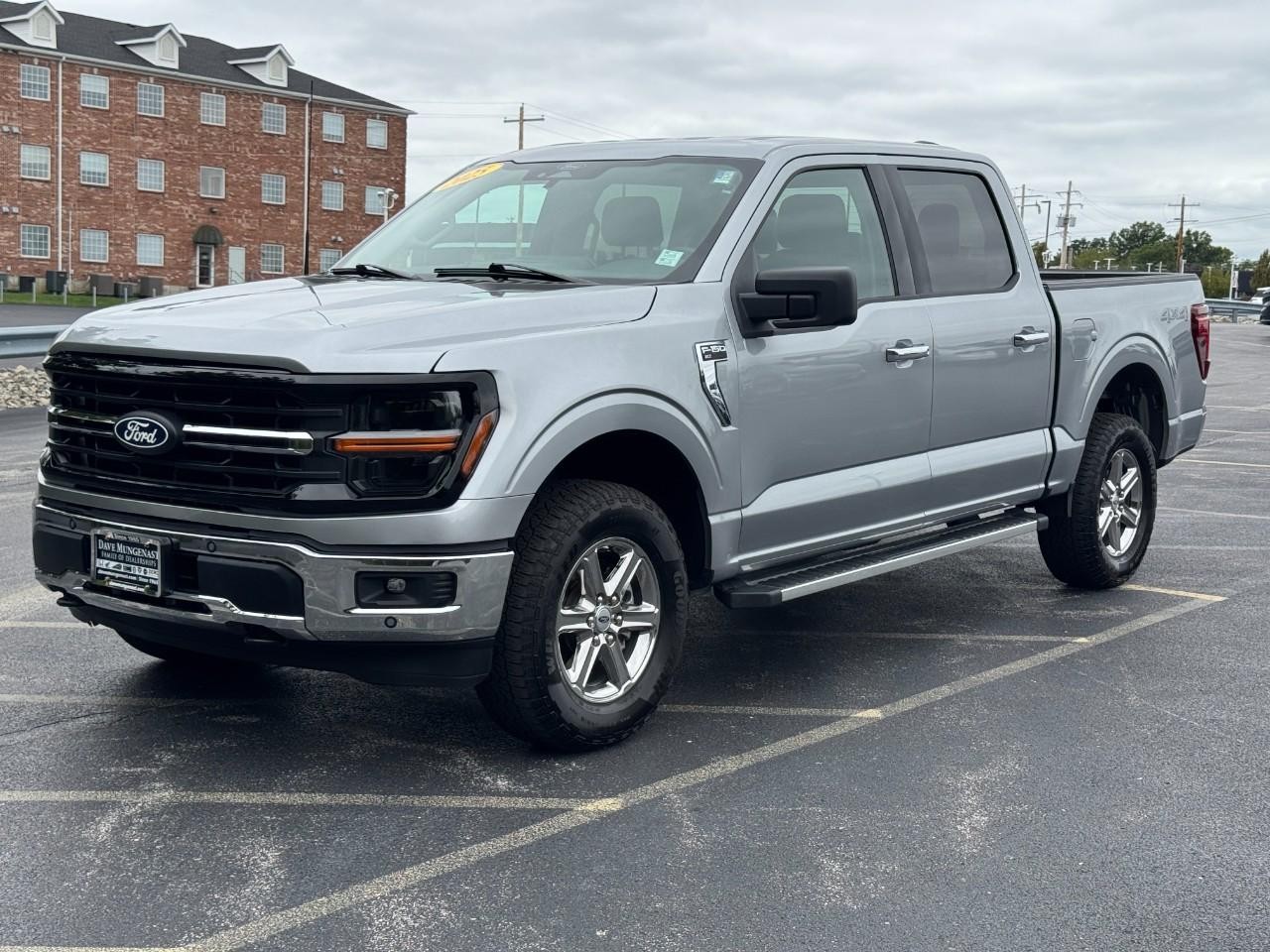 Ford F-150 Vehicle Full-screen Gallery Image 10