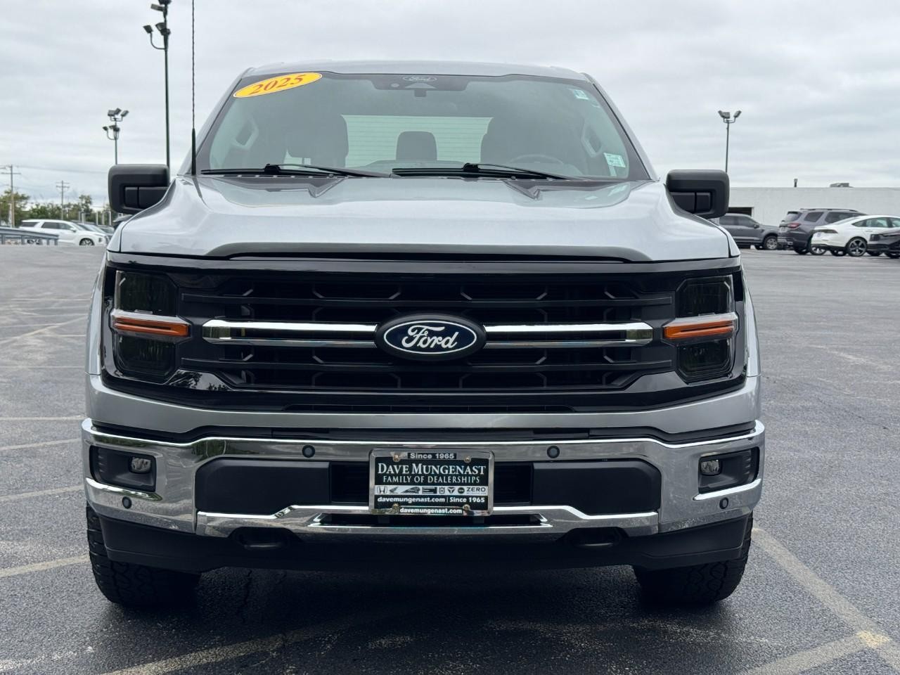 Ford F-150 Vehicle Full-screen Gallery Image 11
