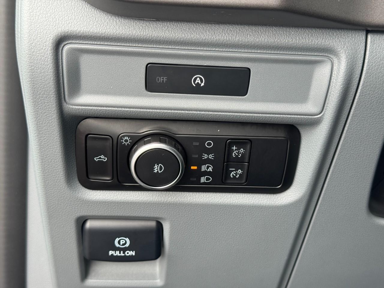 Ford F-150 Vehicle Full-screen Gallery Image 19