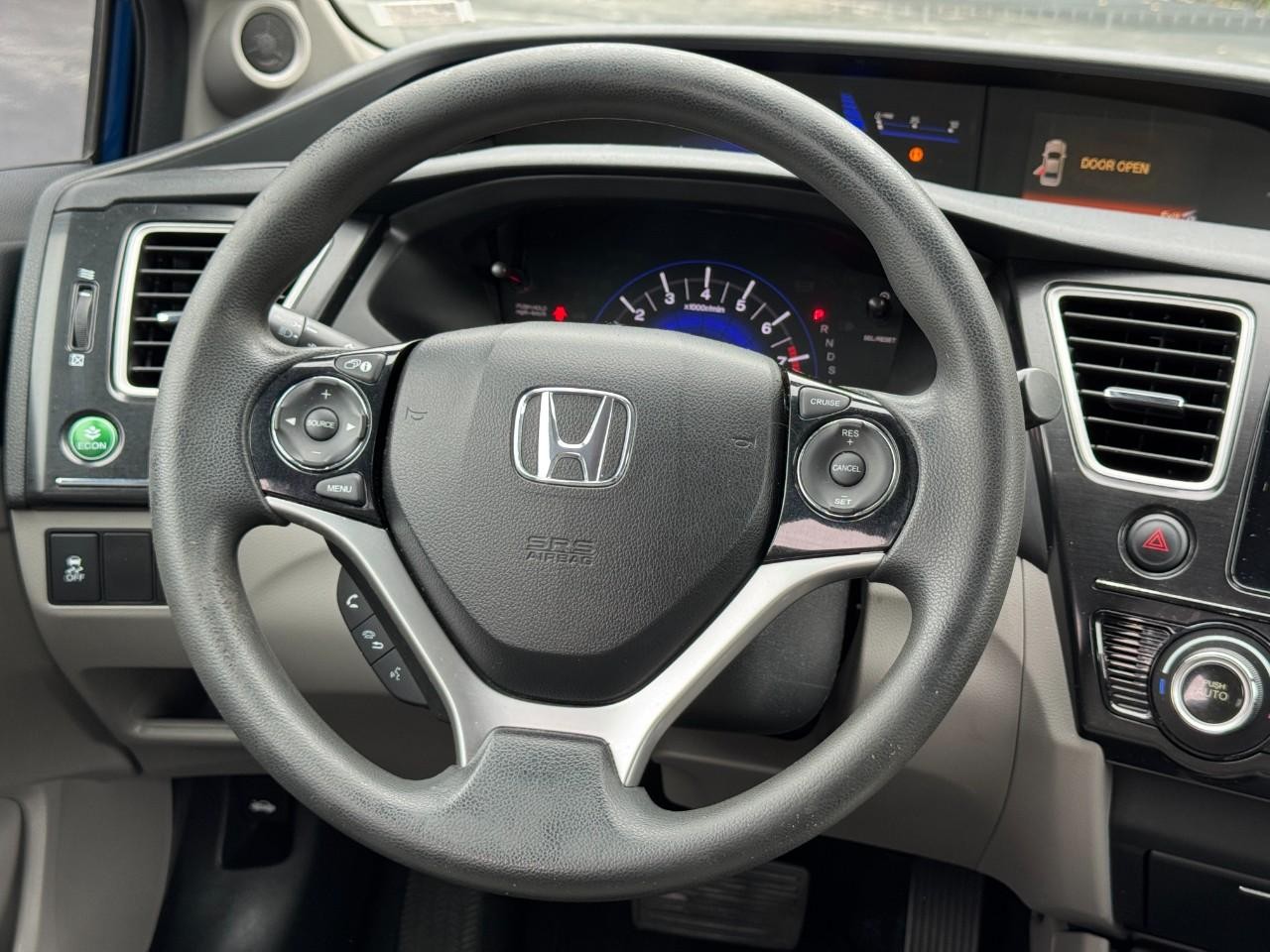 Honda Civic Sedan Vehicle Full-screen Gallery Image 13