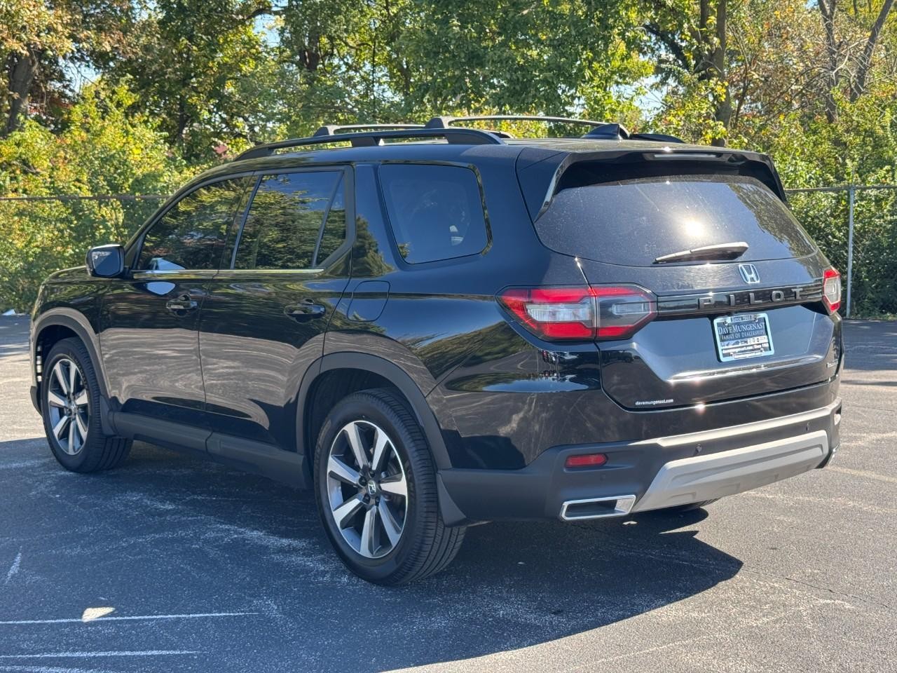 Honda Pilot Vehicle Full-screen Gallery Image 08