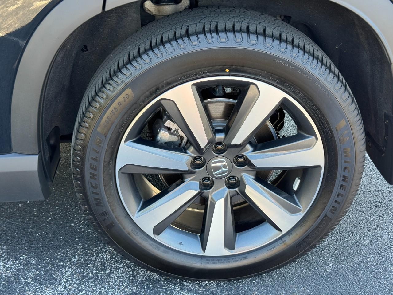Honda Pilot Vehicle Full-screen Gallery Image 09