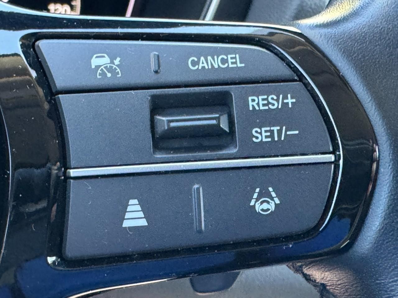 Honda Pilot Vehicle Full-screen Gallery Image 24