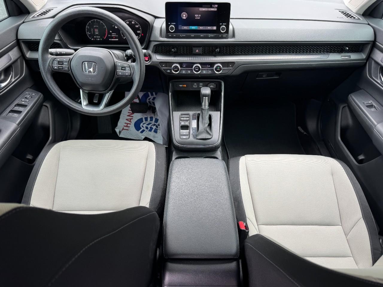 Honda CR-V Vehicle Full-screen Gallery Image 12