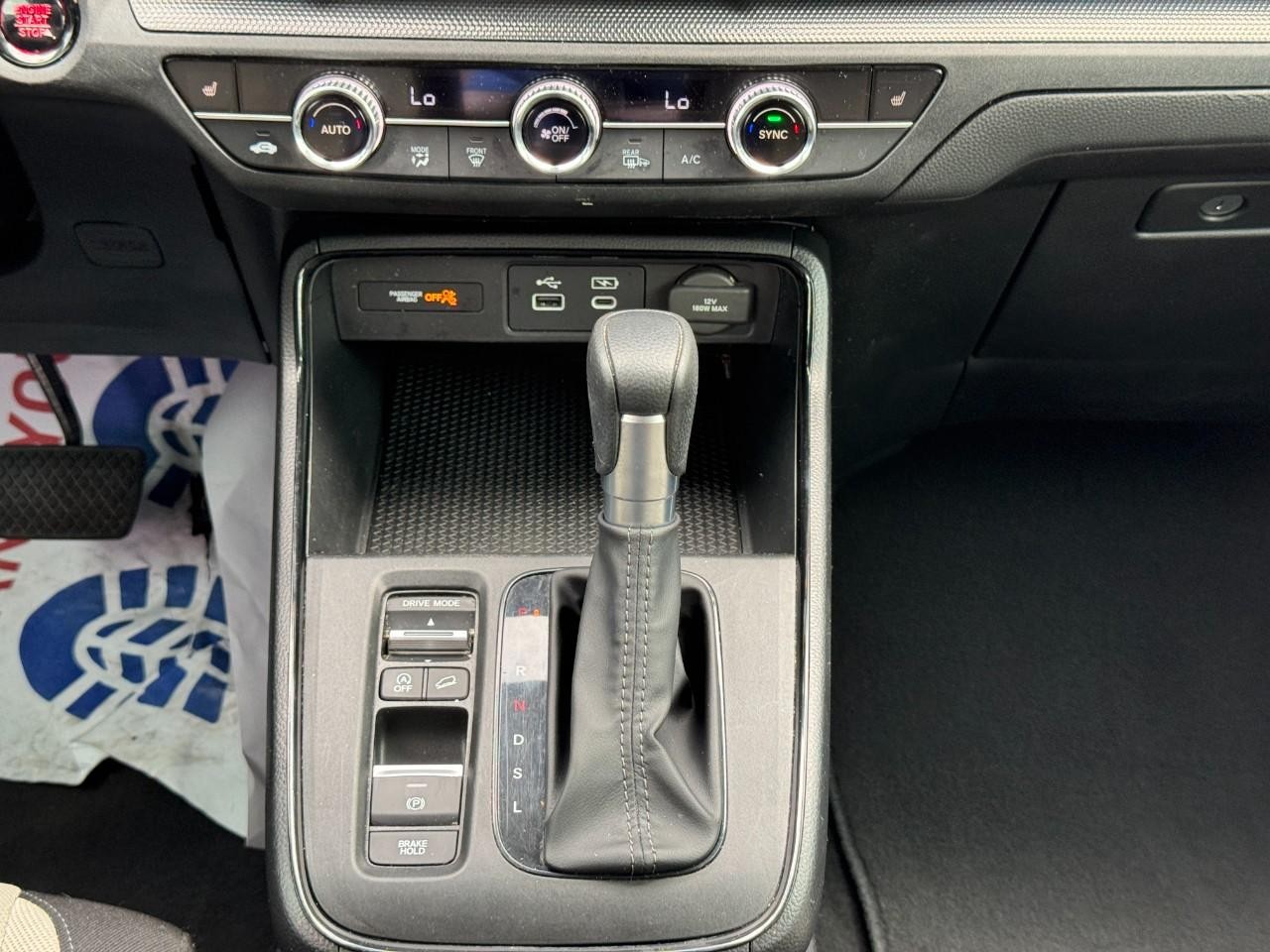 Honda CR-V Vehicle Full-screen Gallery Image 15
