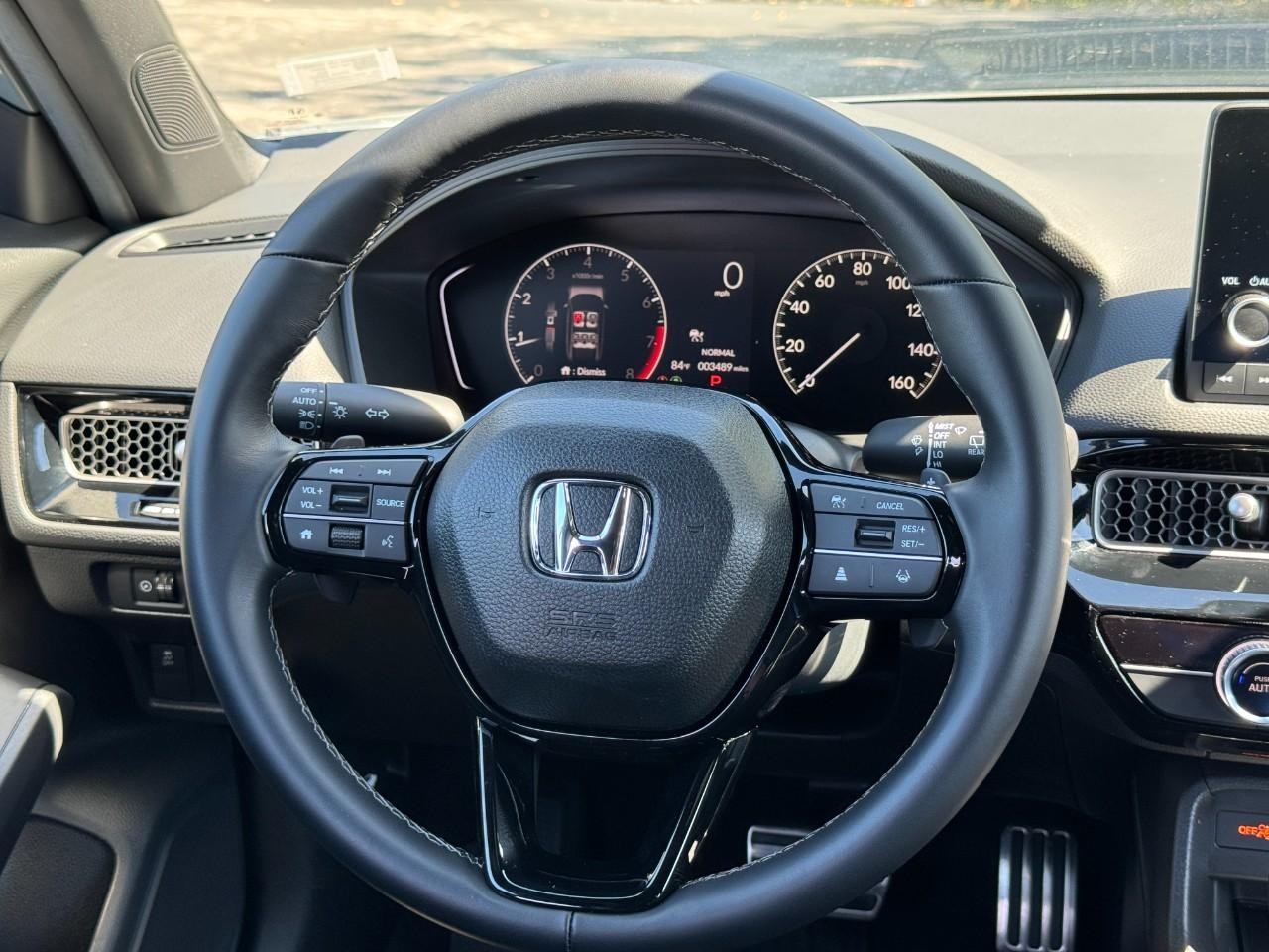 Honda Civic Hatchback Vehicle Full-screen Gallery Image 14