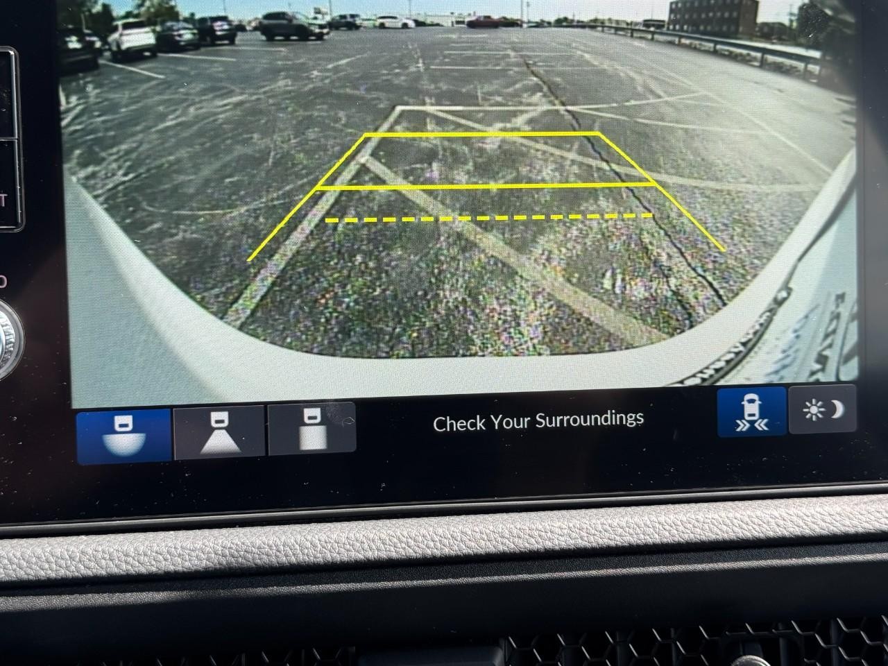 Honda CR-V Vehicle Full-screen Gallery Image 23