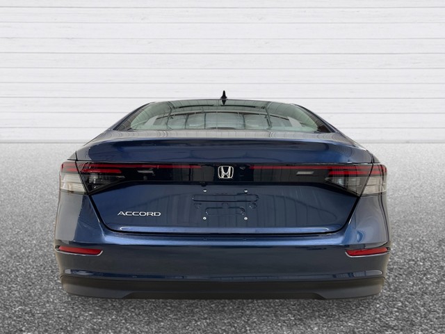Honda Accord Sedan Vehicle Full-screen Gallery Image 05