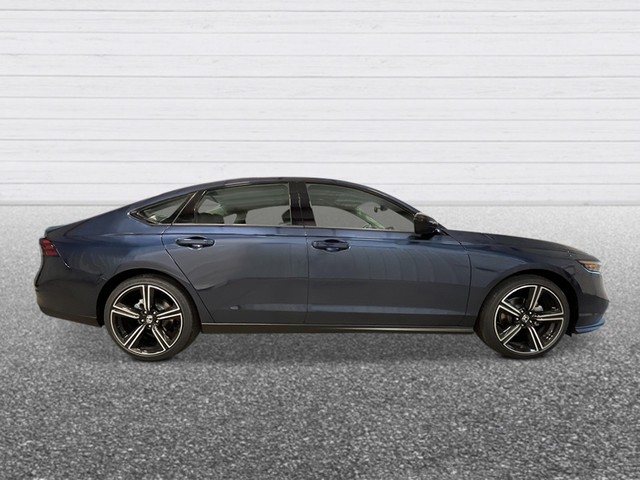 Honda Accord Sedan Vehicle Full-screen Gallery Image 08