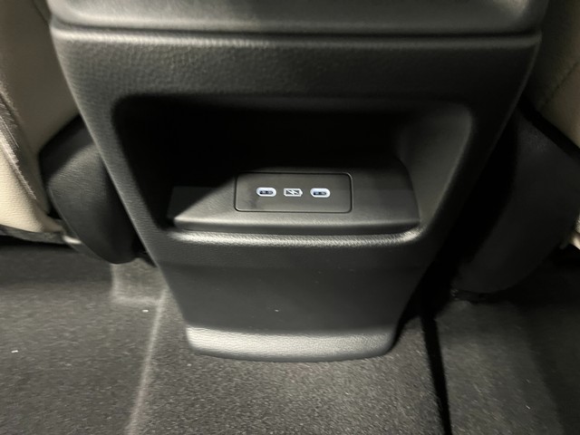Honda CR-V Vehicle Full-screen Gallery Image 26