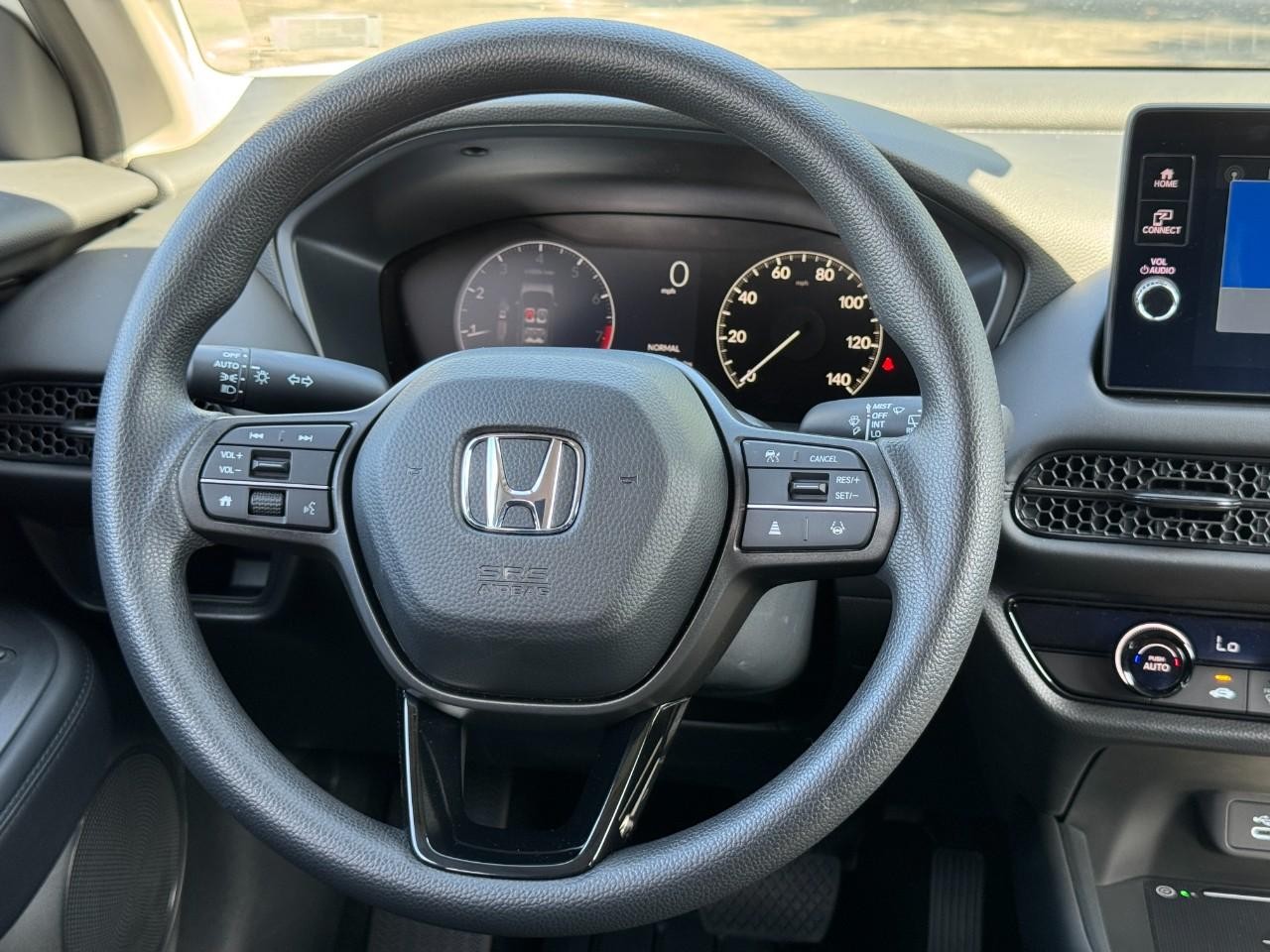 Honda HR-V Vehicle Full-screen Gallery Image 13