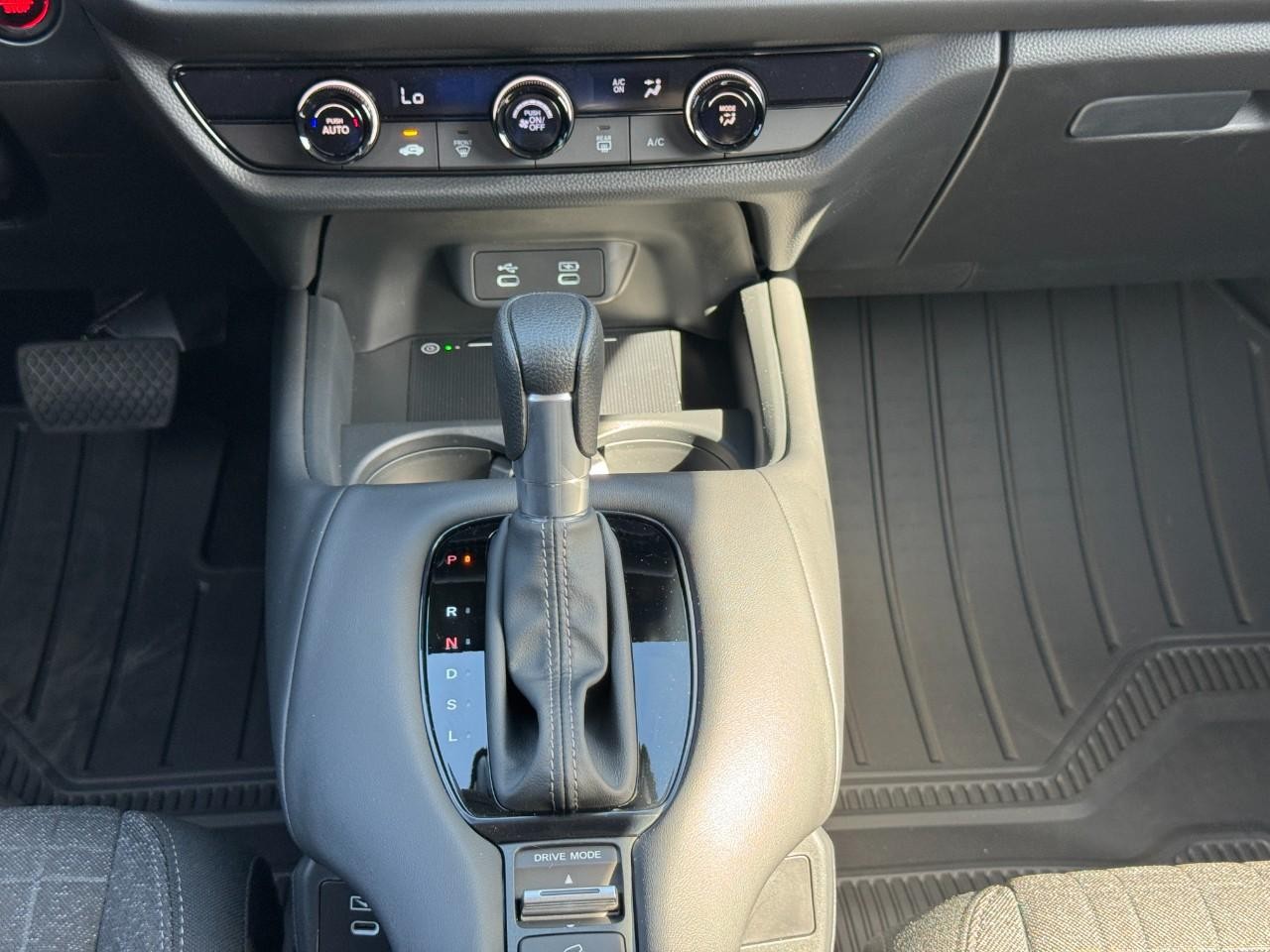 Honda HR-V Vehicle Full-screen Gallery Image 15