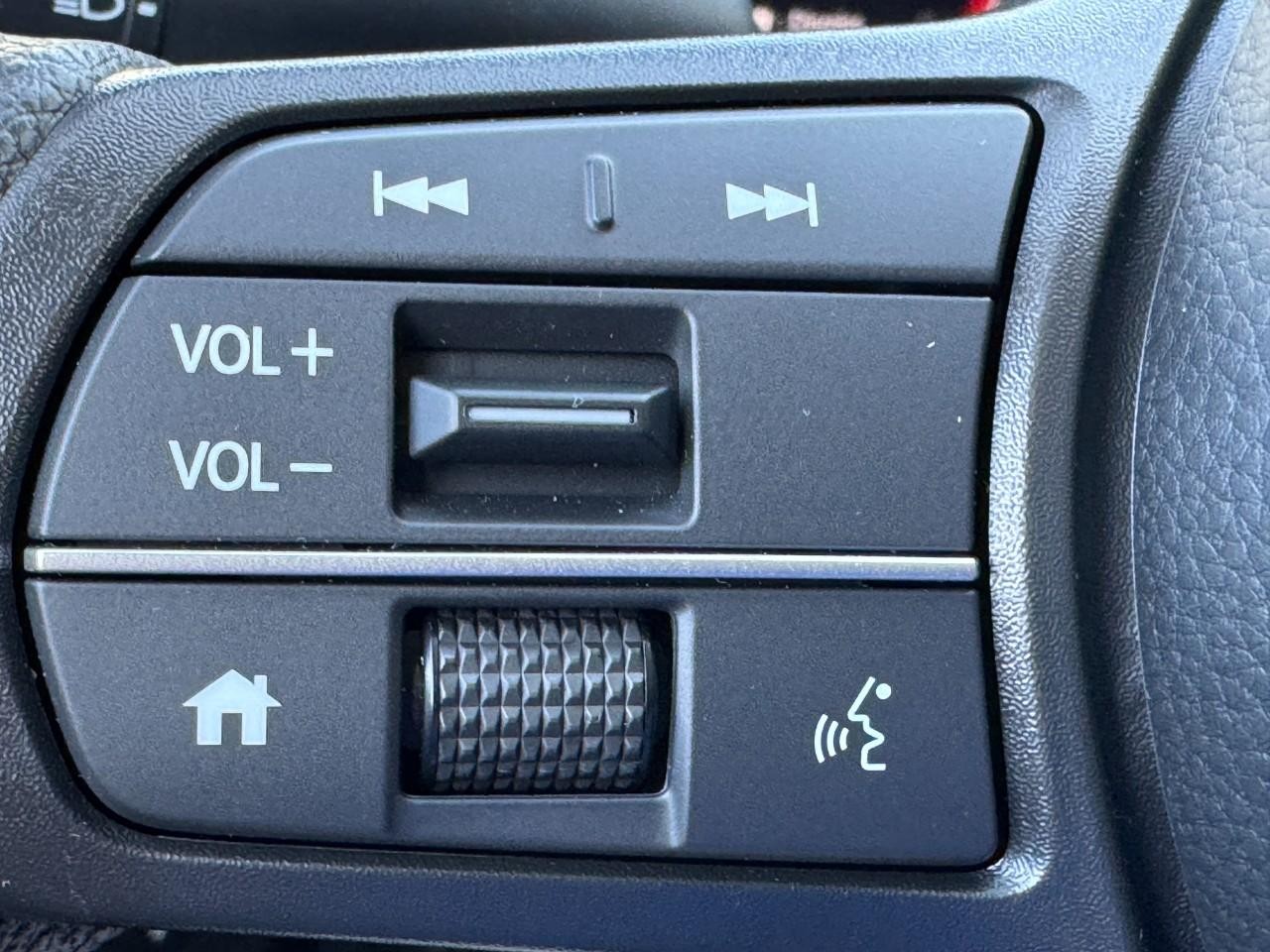 Honda HR-V Vehicle Full-screen Gallery Image 19