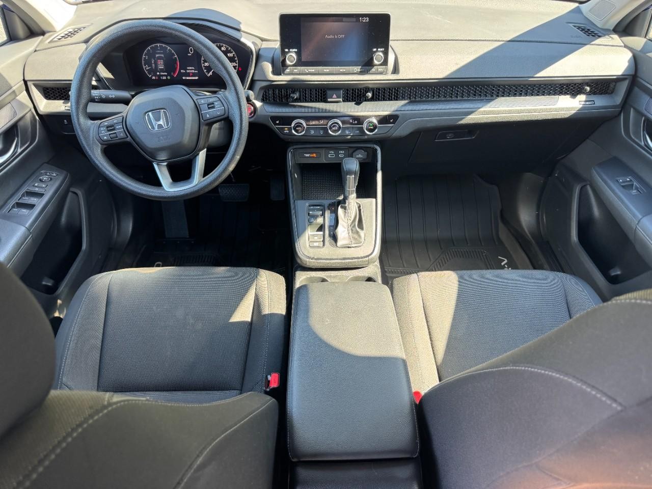 Honda CR-V Vehicle Full-screen Gallery Image 12