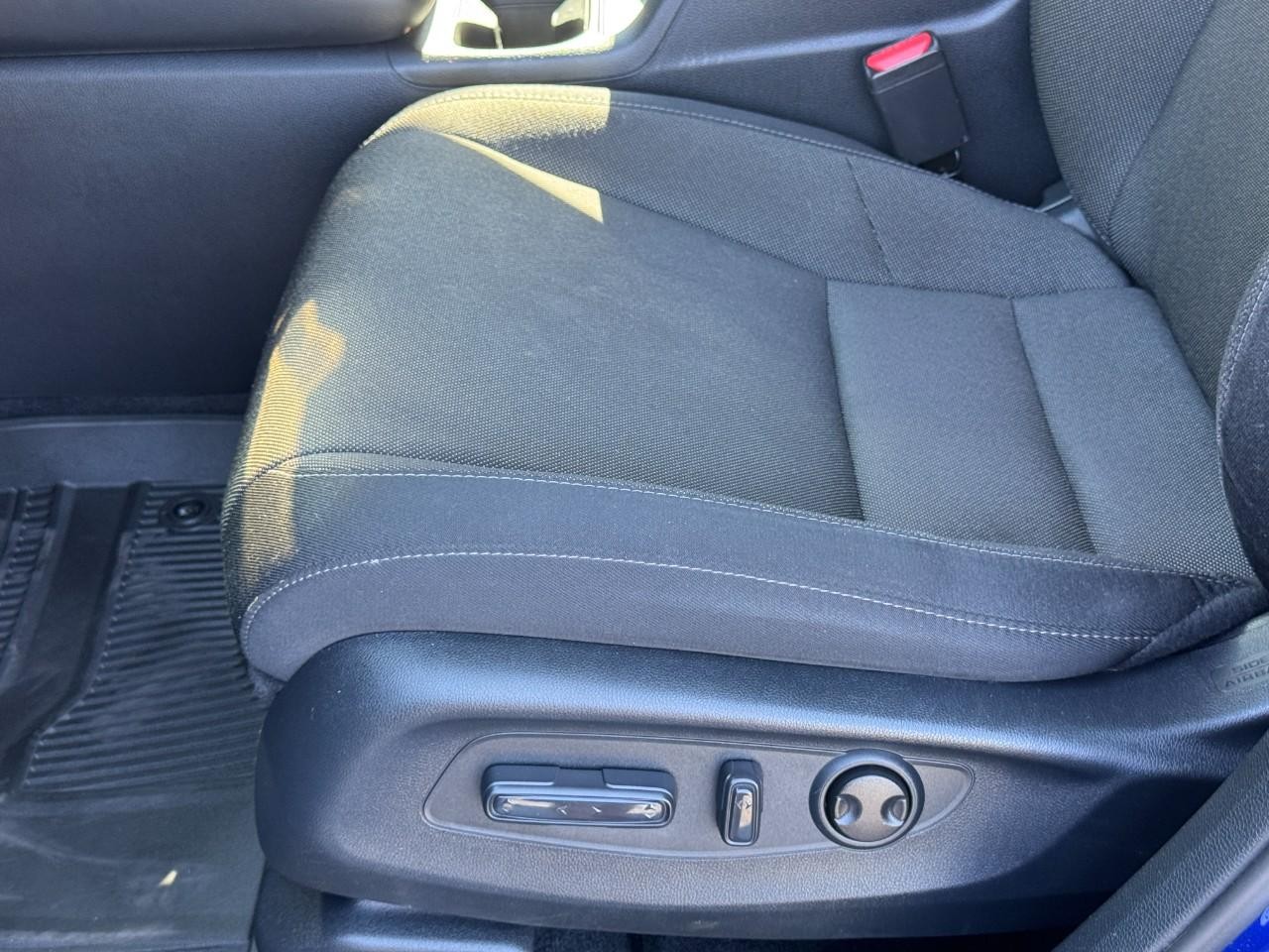 Honda CR-V Vehicle Full-screen Gallery Image 17